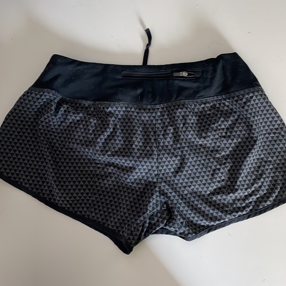 Nike Dri-Fit Girls Shorts - Picture 2 of 3